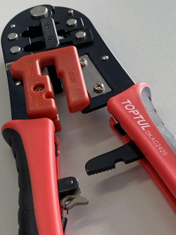 Кліщі для обтиску та зачистки проводів (RJ11/RJ12/RJ45) тріскачкові TOPTUL DKAC2420 в Україні