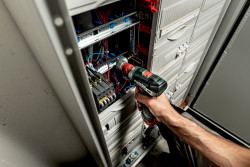 Акумуляторний дриль-шуруповерт Metabo PowerMaxx BS BL Q не дорого