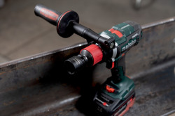 Акумуляторна дриль-шуруповерт Metabo BS 18 LTX-3 BL QI Metal знижки
