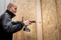 Акумуляторний шуруповерт для монтажу дерев'яних конструкцій Metabo HBS 18 LTX BL 3000 купить