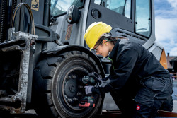 Акумуляторний ударний гайковерт Metabo SSW 18 LTX 800 BL замовити