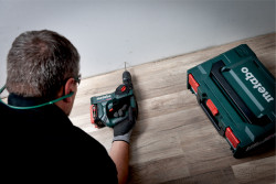 Акумуляторний перфоратор Metabo PowerMaxx BH 12 BL 16 - фото №3 Акумуляторний перфоратор Metabo PowerMaxx BH 12 BL 16 в Украине