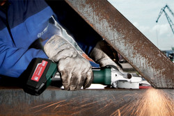 Акумуляторна кутова шліфувальна машина з плоским корпусом редуктора Metabo WF 18 LTX 125 Quick в Украине