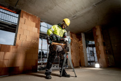 Акумуляторна кутова шліфувальна машина Metabo WPB 36-18 LTX BL 24-230 Quick в Украине
