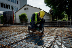 Акумуляторна кутова шліфувальна машина Metabo W 18 7-125 заказать