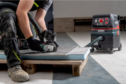 Акумуляторна кутова шліфувальна машина Metabo W 18 L 9-125 Quick купити