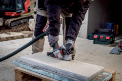 Акумуляторна кутова шліфувальна машина Metabo WVB 18 LT BL 11-125 Quick замовити
