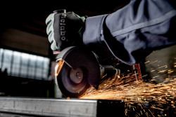 Акумуляторна кутова шліфувальна машина Metabo WPB 18 LT BL 11-125 Quick в Украине
