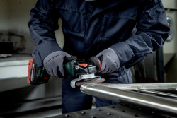 Акумуляторна кутова шліфувальна машина Metabo WVB 18 LT BL 11-125 Quick Inox замовити