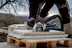 Акумуляторна кутова шліфувальна машина Metabo WVB 18 LTX BL 15-125 Quick купити