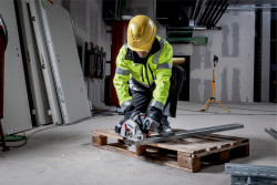 Акумуляторна ручна дискова пила для металу Metabo MKS 18 LTX 58 в Украине