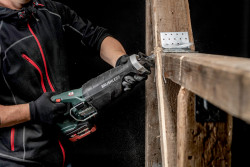 Акумуляторна шабельна пила Metabo SSEP 18 LTX BL MVT не дорого
