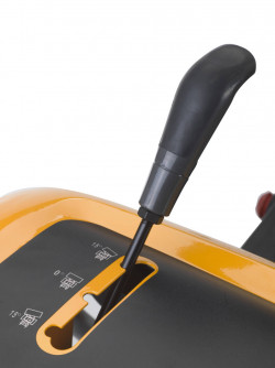 Підмітальна машина бензинова самохідна STIGA SWS600GE в Украине