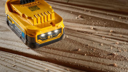 Набір акумуляторних батарей PowerStack DeWALT DCBP034E2 в интернет-магазине