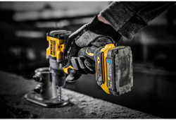 Набір акумуляторних батарей PowerStack DeWALT DCBP034E2 акция