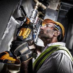 Багатофункціональний інструмент акумуляторний безщітковий DeWALT DCS356NT в інтернет-магазині