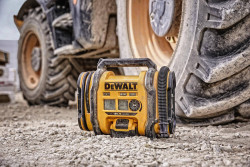 Компрессор повітряний акумуляторний DeWALT DCC018N 
