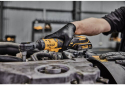 Гайковерт кутовий - ключ-храповик акумуляторний безщітковий DeWALT DCF512D1G в Украине