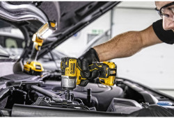 Гайковерт ударный акумуляторний безщітковий DeWALT DCF902D2 в Украине