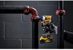 Гайковерт ударний акумуляторний безщітковий DeWALT DCF923N скидки
