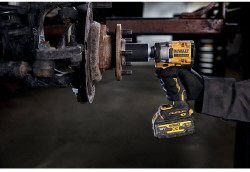 Гайковерт ударний акумуляторний безщітковий DeWALT DCF923P2G Arsenal Grand