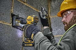 Дриль-шурупокрут акумуляторний безщітковий DeWALT DCD708N замовити