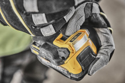 Дриль-шуруповерт аккумуляторний безщітковий DeWALT DCD800E2T не дорого