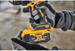 Дриль-шурупокрут акумуляторний безщітковий ударний DeWALT DCD805P2T замовити