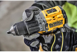 Дриль-шурупокрут акумуляторний безщітковий ударний DeWALT DCD805P2T ціна