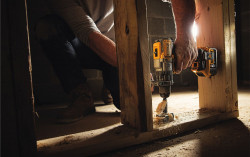 Дриль-шурупокрут акумуляторний безщітковий ударний DeWALT DCD996P3 в інтернет-магазині