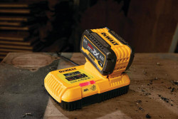 Зарядний пристрій DeWALT DCB117 в Україні