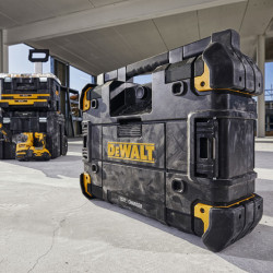 Зарядне пристрій - радіоприймач DeWALT DWST1-81078 в інтернет-магазині
