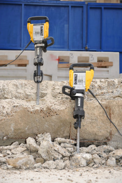 Молоток відбійний мережевий DeWALT D25960K в Украине