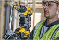 Пістолет гарячого повітря - акумуляторний фен DeWALT DCE530N в інтернет-магазині