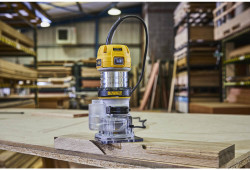 Фрезер мережевий DeWALT D26200 в интернет-магазине