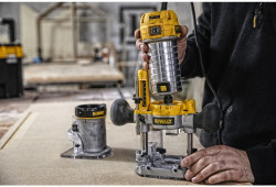 Фрезер мережевий DeWALT D26204K заказать