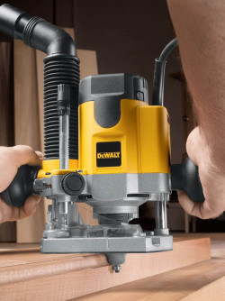 Фрезер мережевий DeWALT DW621KT в інтернет-магазині