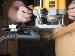 Фрезер мережевий DeWALT DW621KT акція