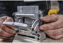 Фрезер ламельний мережевий DeWALT DW682K ціна