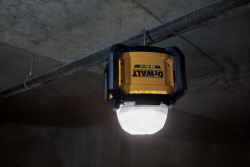 Ліхтар світлодіодний акумуляторний DeWALT DCL074 Arsenal Grand