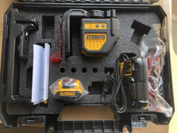 Уровень лазерний лінійний DeWALT DCE088D1G замовити