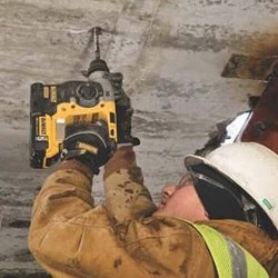 Перфоратор акумуляторний безщітковий SDS-Plus DeWALT DCH273N фото