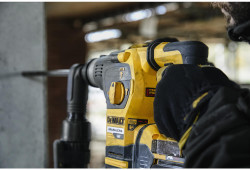 Перфоратор акумуляторний безщітковий SDS-Plus DeWALT DCH323T2 