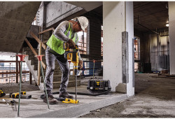 Перфоратор акумуляторний безщітковий SDS-MAX DeWALT DCH614N акция