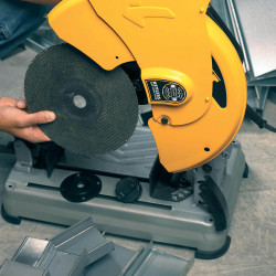 Пила монтажна мережева DeWALT D28715 в Україні