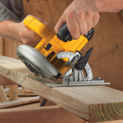 Пила дискова мережева DeWALT DWE575K в Україні