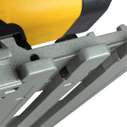 Пила дискова занурювальна мережева DeWALT DWS520KT фото