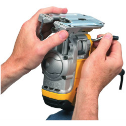 Пила лобзикова мережева DeWALT DW331KT в Україні