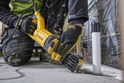 Пила шабельна мережева DeWALT DWE305PK акція
