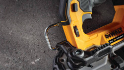 Пила стрічкова акумуляторна безщіткова DeWALT DCS377NT в Украине